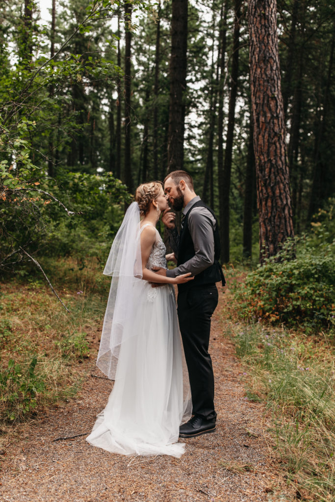 Coeur d'Alene forest elopement photographer